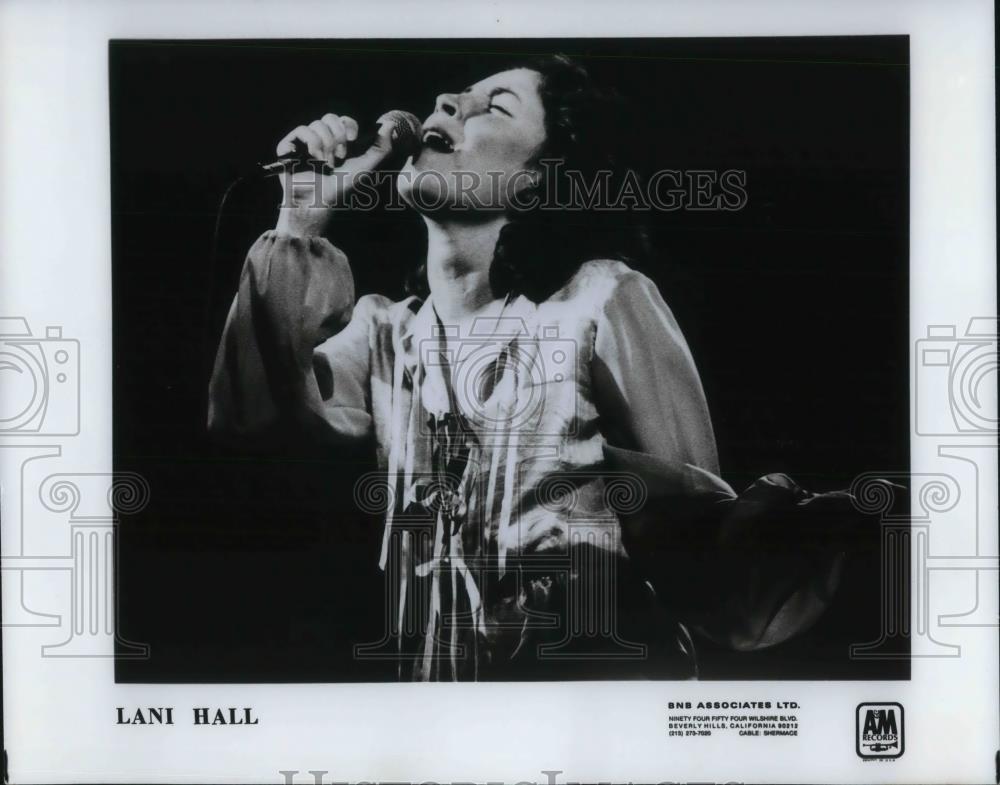 1975 Press Photo Lani Hall - cvp17969 - Historic Images