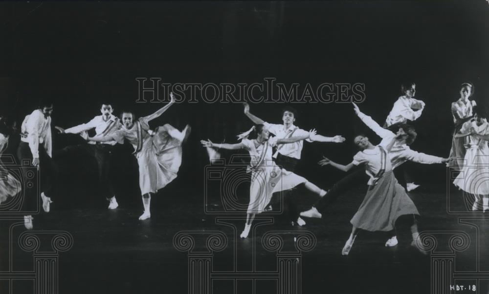 1981 Press Photo Agnes De Mille's Heritage Dance Theater Performance - cvp02892 - Historic Images