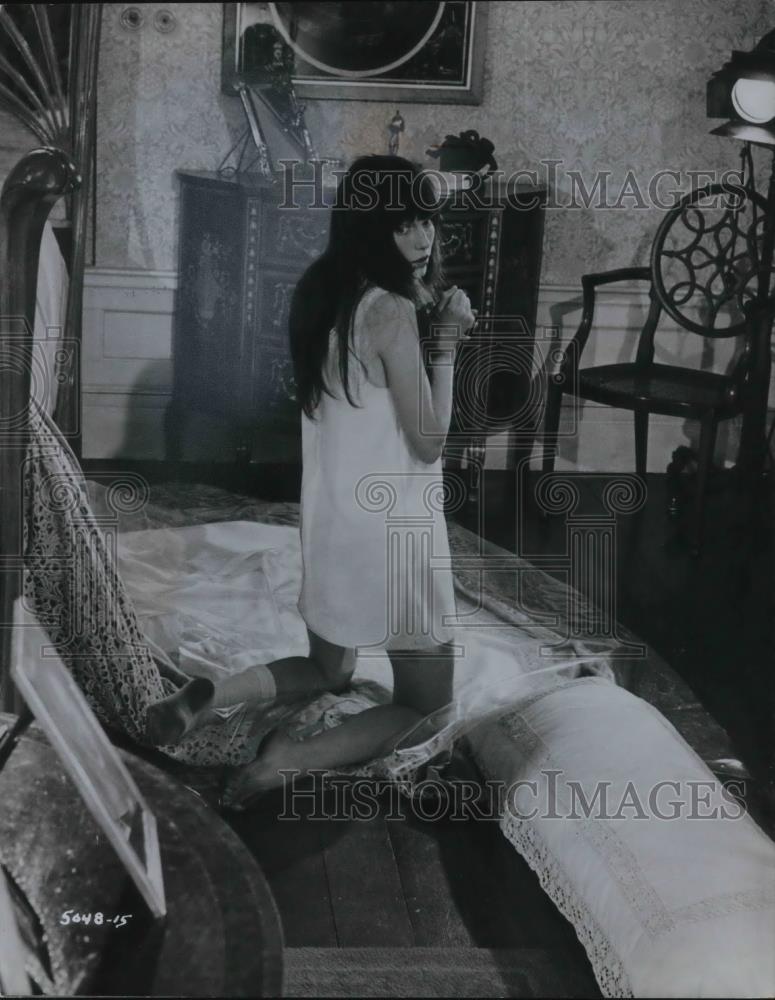 1968 Press Photo Mia Farrow actress stars in Secret Ceremony movie film - Historic Images