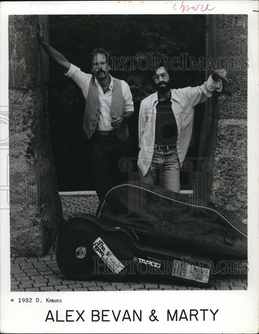 1982 Press Photo Alex Bevan & Marty - cvp01055 - Historic Images