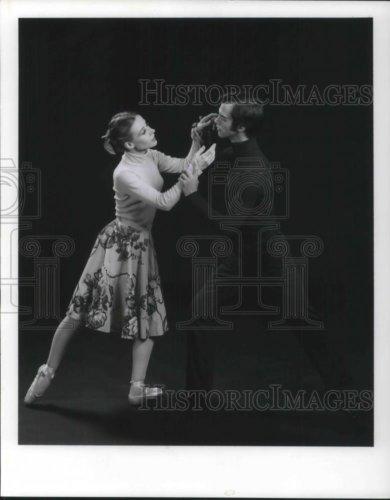 1977 Press Photo Elaine Dowling and Richard Welch in Brief Interlude Ballet - Historic Images