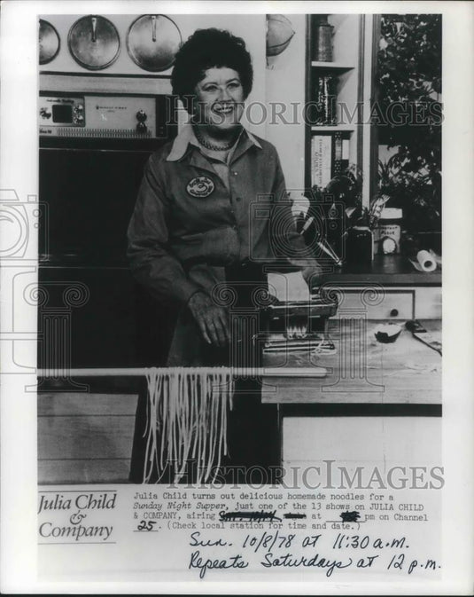 Press Photo Sunday Night Supper on Julia Child & Company Channel - cvp09888 - Historic Images