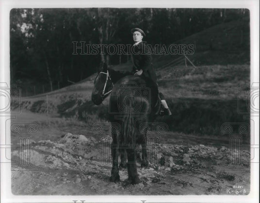 1991 Press Photo Scene from Hard Luck - cvp08977 - Historic Images