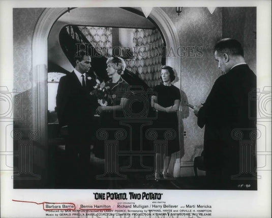 1965 Press Photo Bernie Hamilton and Barbara Barrie in One Potato Two Potato - Historic Images