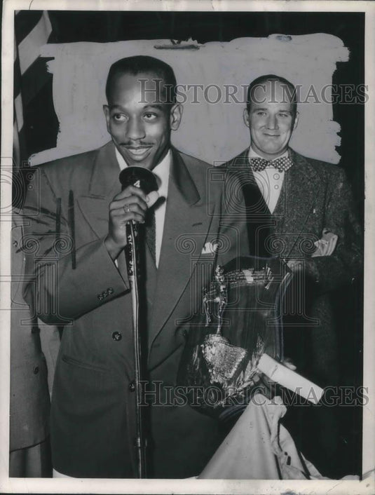 1948 Press Photo Harrison Dillard Champion Hurdler Coach Edward Finnigan - Historic Images