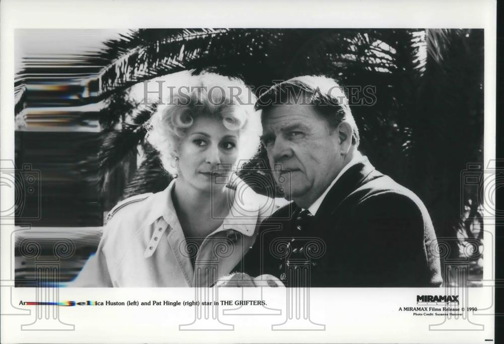 1990 Press Photo Anjelica Huston &amp; Pat Hingle in The Grifter - cvp11533 - Historic Images