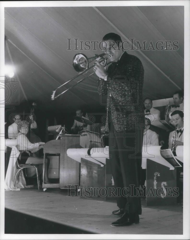 1970 Press Photo Jimmy Dorsey His Orchestra I&#39;m Getting Sentimental Over You - Historic Images