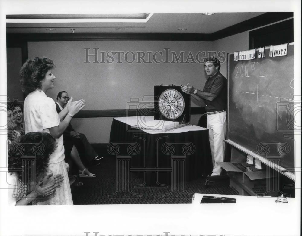 1989 Press Photo Wheel of Fortune Tryouts - cvp19242 - Historic Images