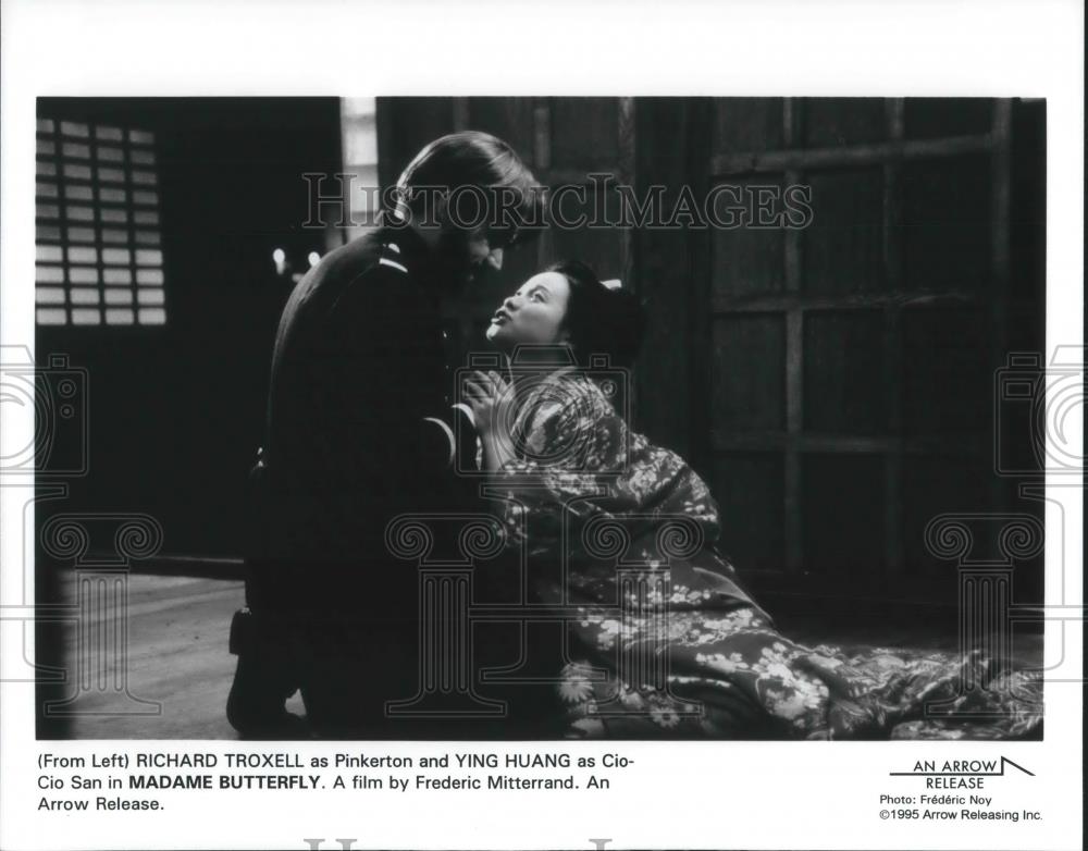 1996 Press Photo Richard Troxell and Ying Huang star in Madame Butterfly - Historic Images
