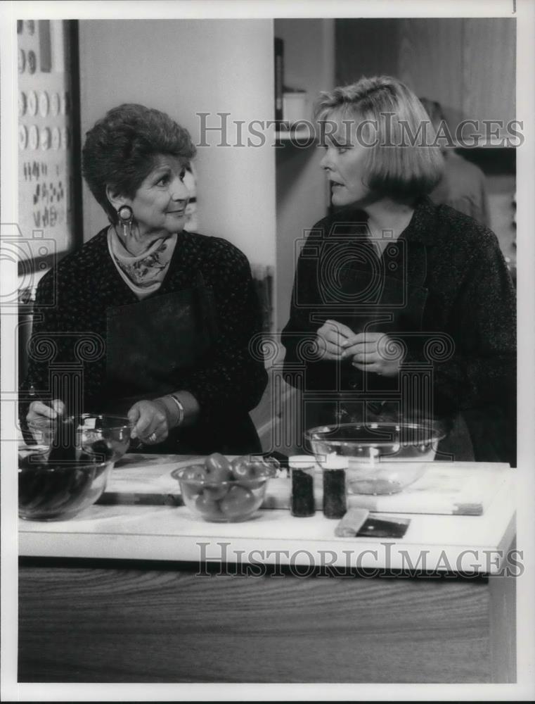 1990 Press Photo Jane Curtain, Chevi Colton in What next my Love - cvp19554 - Historic Images