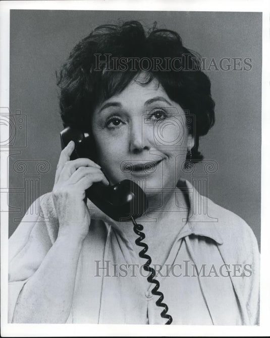 1978 Press Photo Helen Burns in Catsplay - cvp00349 - Historic Images