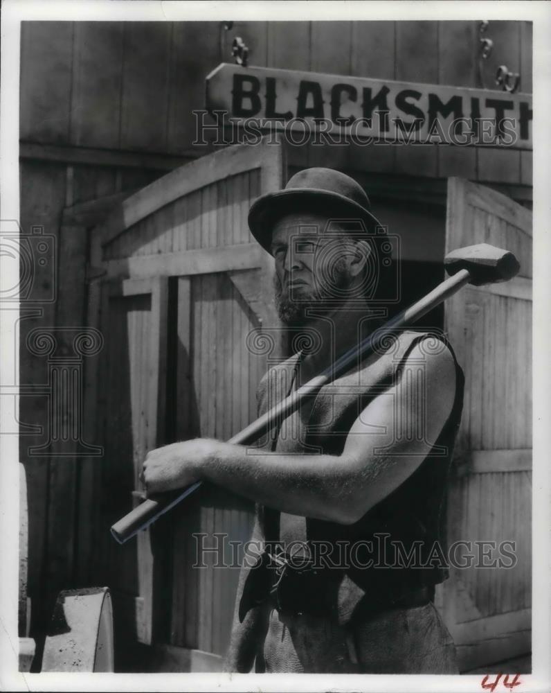 Press Photo Sterling Hayden in The Iron Rose on CBS Television - cvp16447 - Historic Images