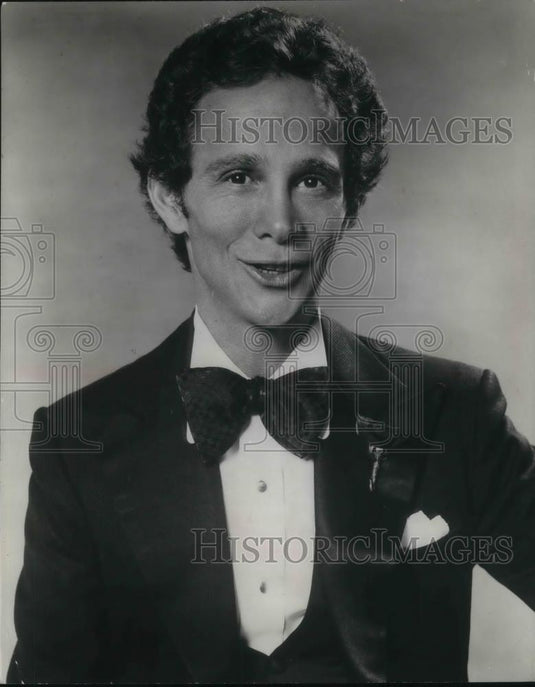 1974 Press Photo Joel Grey - cvp18021 - Historic Images