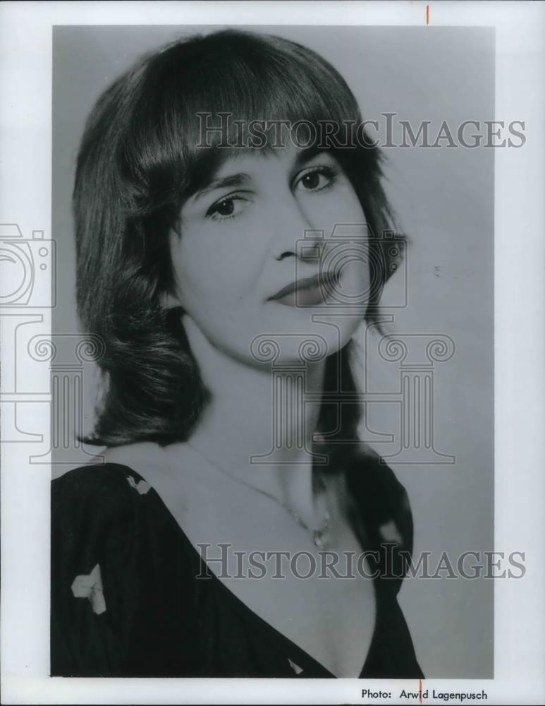 1977 Press Photo Magdalena Falewicz Soprano Opera Singer - cvp12081 - Historic Images