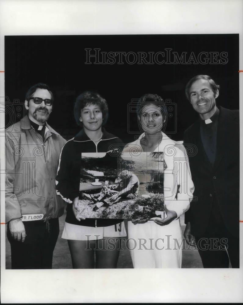 1976 Press Photo Martina Navratilova & Jim Flood - cvp12911 - Historic Images