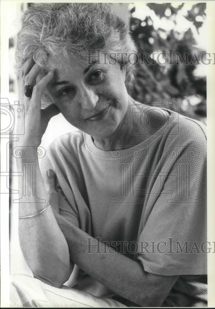 1985 Press Photo Bea Arthur Actress at Bel Air Hotel Los Angeles - cvp08576 - Historic Images