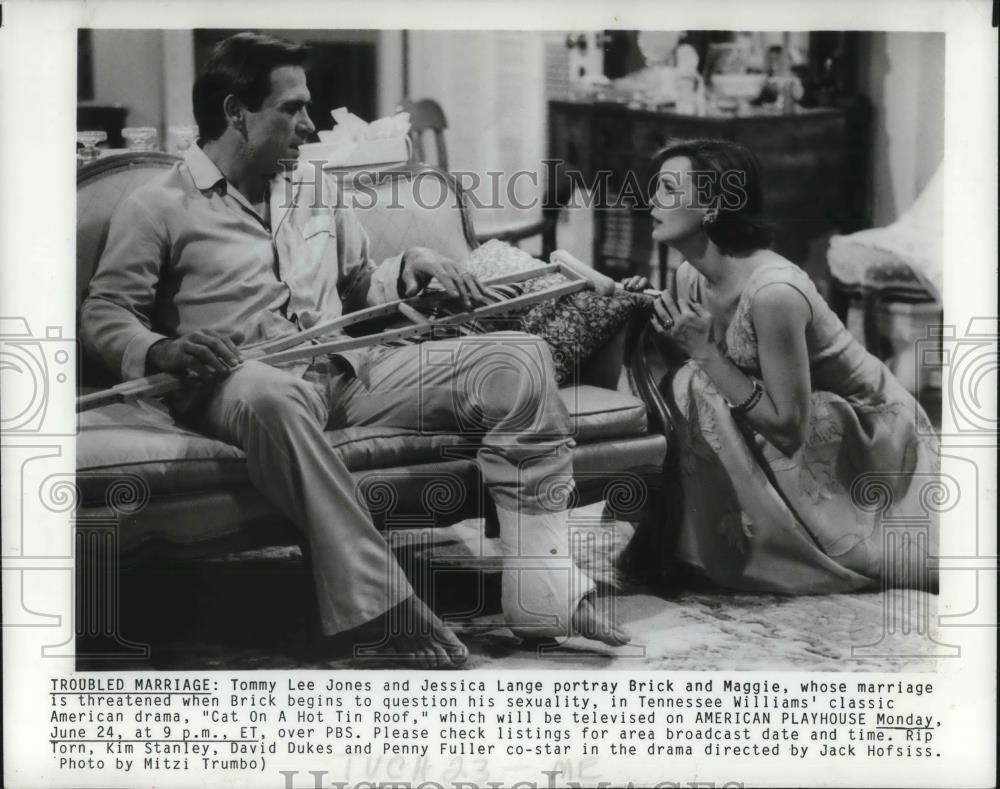 1985 Press Photo Tommy Lee Jones and Jessica Lange star in Cat on a Hot Tin Roof - Historic Images