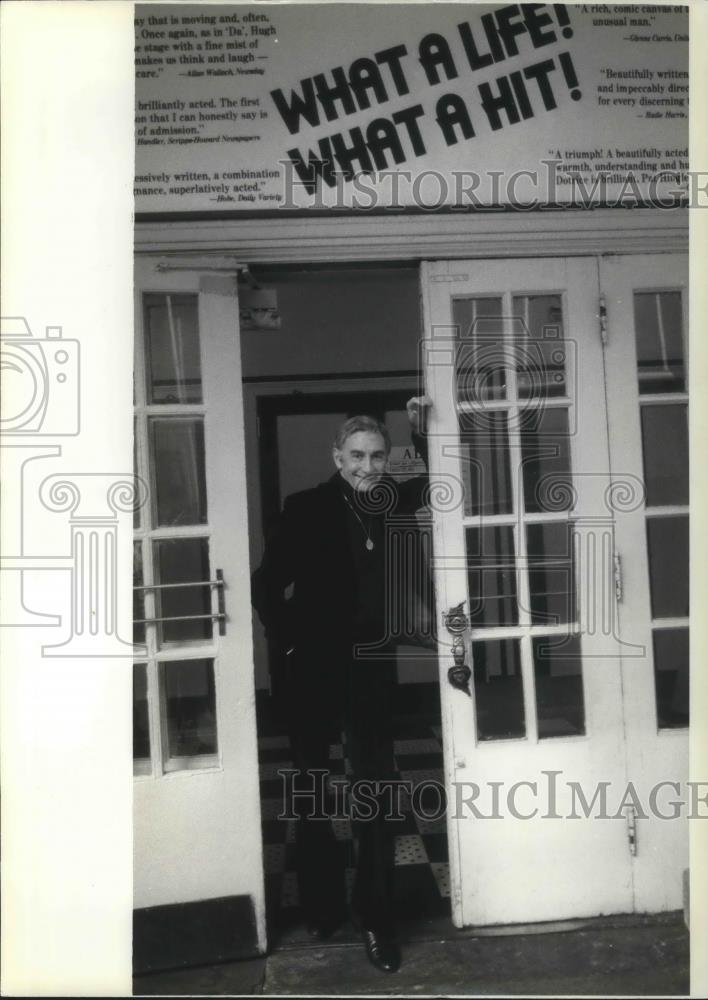 1980 Press Photo Roy Dotrice in A Life Morosco Theater Broadway - cvp04445 - Historic Images