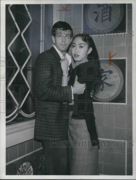 1959 Press Photo Neva Aki and Mark Damon in The Lineup - cvp08036 - Historic Images