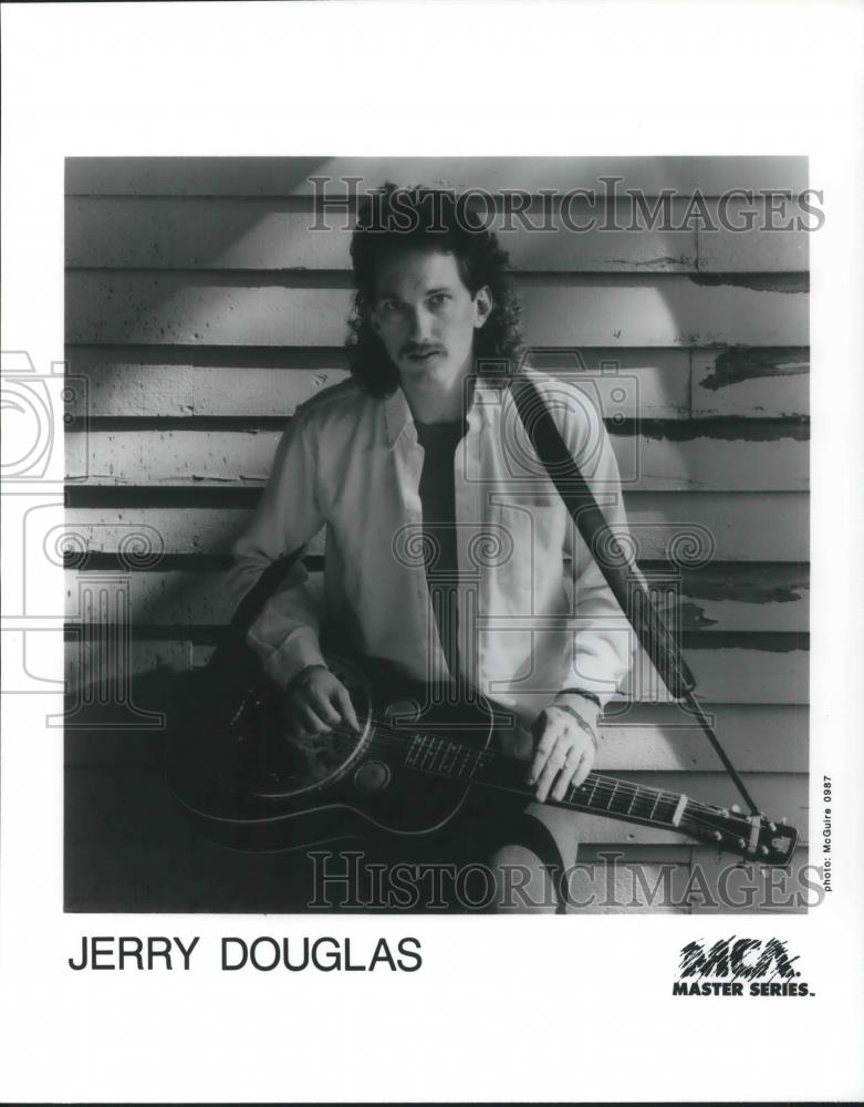 1987 Press Photo Jerry Douglas Resonator Lap Steel Guitar Player - cvp03961 - Historic Images
