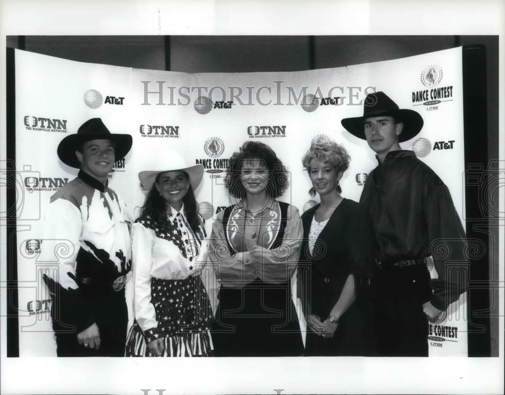 1995 Press Photo Chad J. Bryant Amara Nickoloff Katie Haas Michele Mollick - Historic Images