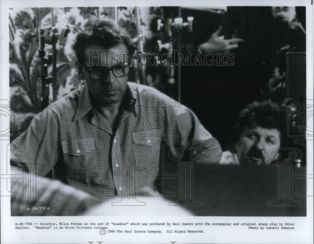 1984 Press Photo Milos Forman Director on set of Amadeus - cvp14625 - Historic Images