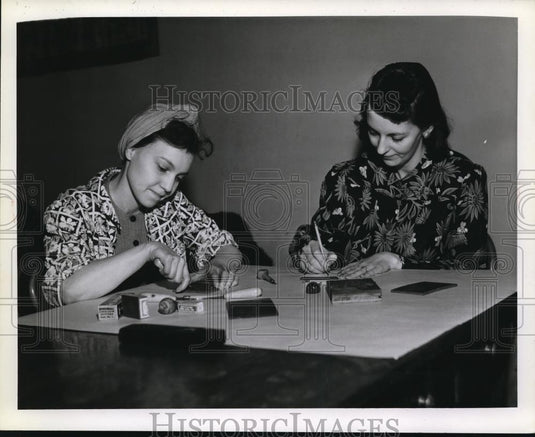 1943 Press Photo Caledonia PTA Mrs James McNerny & Mrs J W Smith - Historic Images
