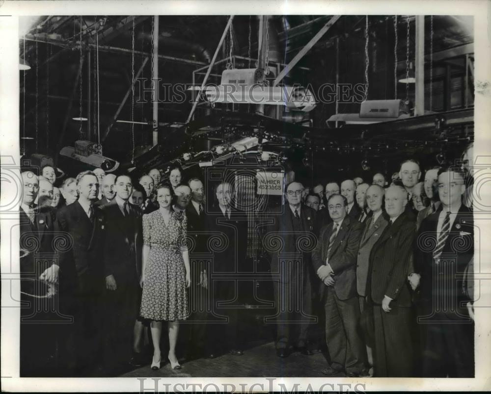 1942 Press Photo The reunion for the W.B.Hill and Christian Steenstrup - Historic Images