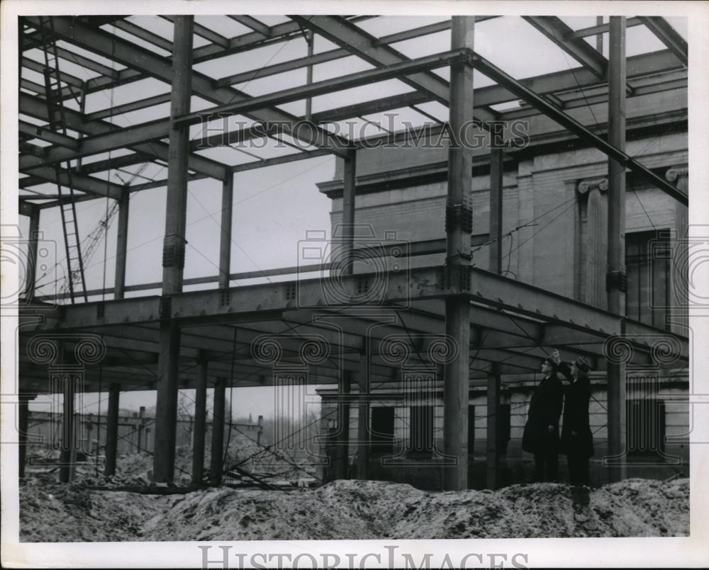 1956 Press Photo Harold T.Clark and William Milliken in Art Museum Construction - Historic Images