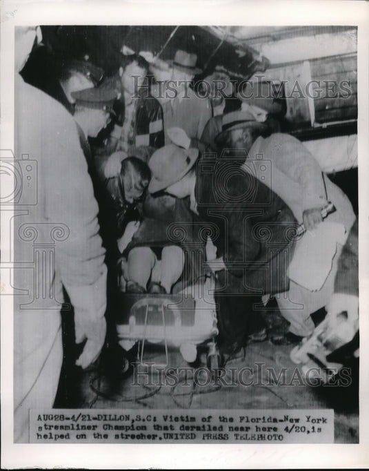 1953 Press Photo Dillon South Carolina Florida New York Streamliner Wreck - Historic Images