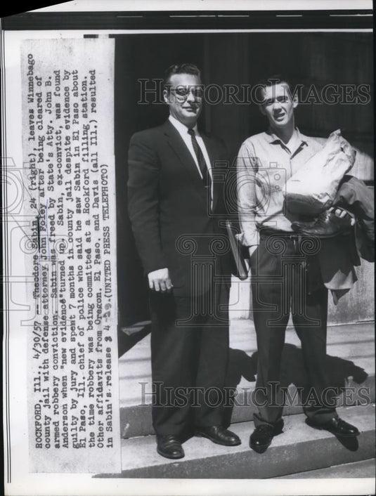 1957 Press Photo Theodore Sabin Leaving Winnebago County Jail After Exoneration - Historic Images