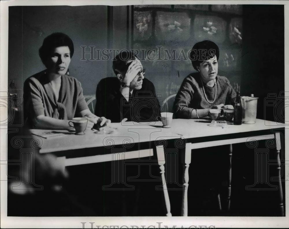 1967 Press Photo Mrs. Jack Carter, Dr. Albert Sattin, Mrs. Genevieve Cahoon - Historic Images