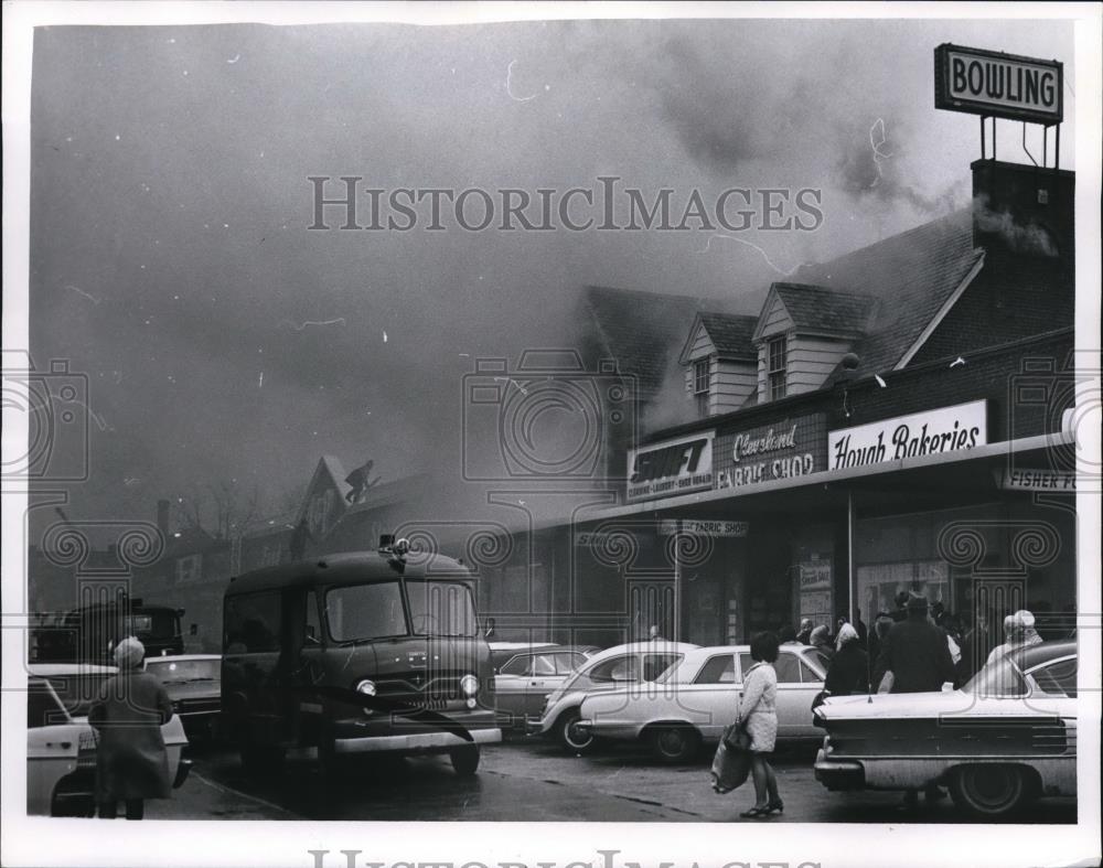 Undated Press Photo Forest Hill Bowling Lane was destroyed by fire - Historic Images