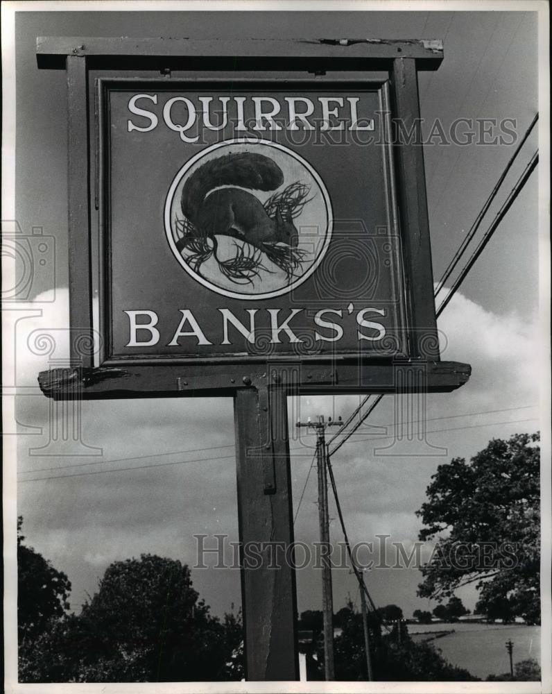 1961 Press Photo Squirrel Inn - Historic Images