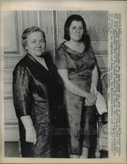1964 Press Photo Mrs. Tahia Nasser and Mrs. Nina Krushchec at Abdin Palace. - Historic Images