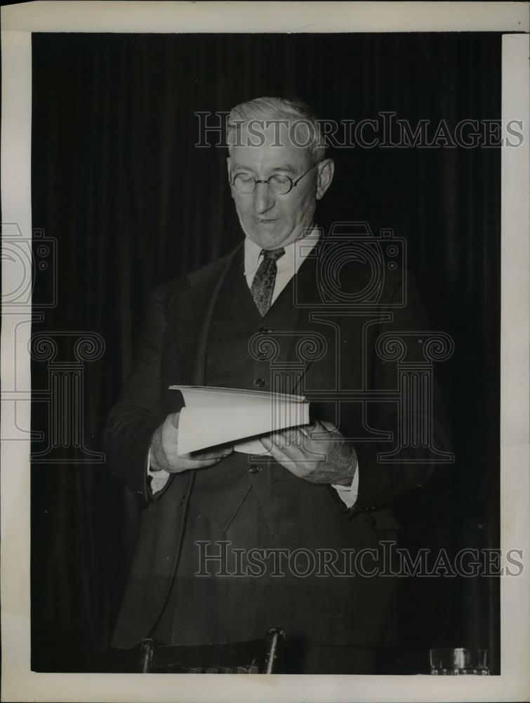 1937 Press Photo Bernard Wittenauer Addresses A Meeting Of Women's Organization - Historic Images
