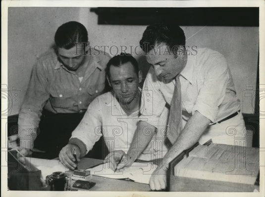 1934 Press Photo Aluminum workers union in strike George Hobaugh, Paul Howlett - Historic Images