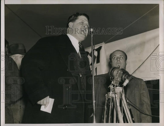 1937 Press Photo Richard Frankensteen, addressing the crowd - Historic Images