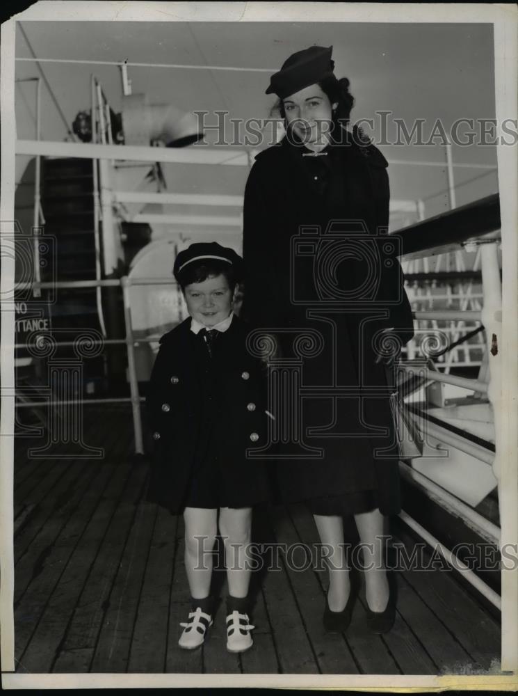 1938 Press Photo Mrs Joseph Fainer and son Jerry prosecutors wife driven from LA - Historic Images