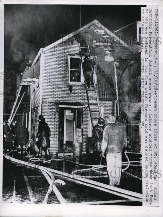 1958 Press Photo Fire at the St. Joachim's Roman Catholic School annex building - Historic Images