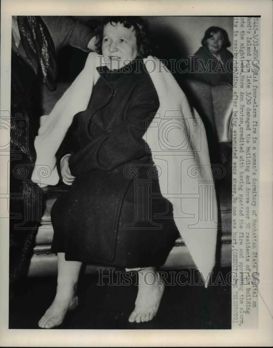 1950 Press Photo Fire Alarm on Women's Dormitory - Historic Images