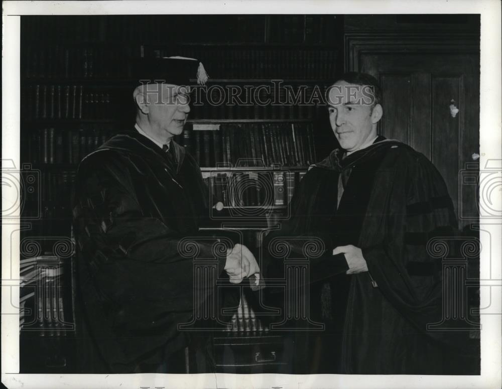 1941 Press Photo Schenectady President Dixon Ryan Fox of Union College congrat- - Historic Images