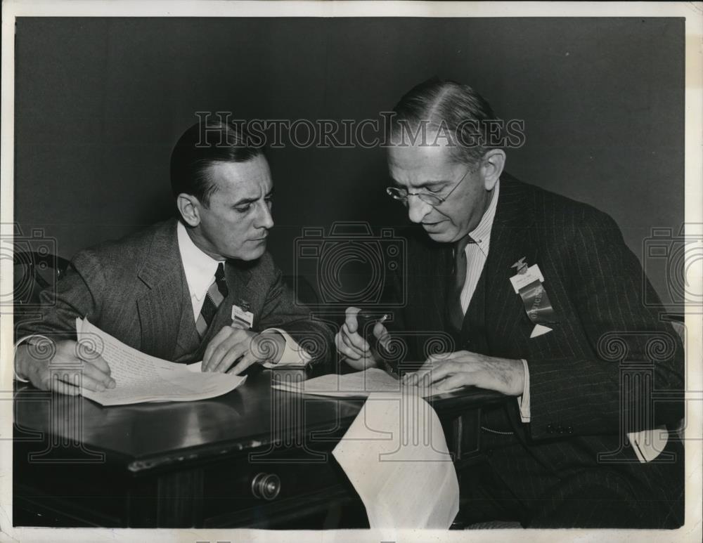 1941 Press Photo Harvey S.Firestone Jr. with Lamyot Du Pint at Astoria Hotel - Historic Images