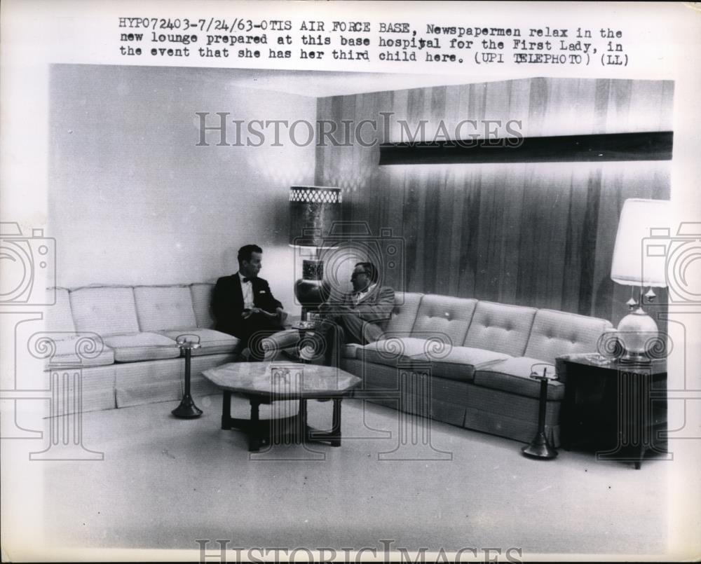 1963 Press Photo Otis Air Force Base, Lounge Prepared For First Lady Birth - Historic Images