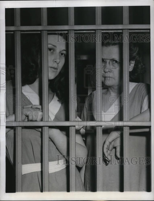 1948 Press Photo Two self made widows, Jacqueline Wiser and Mrs. Elliot - Historic Images