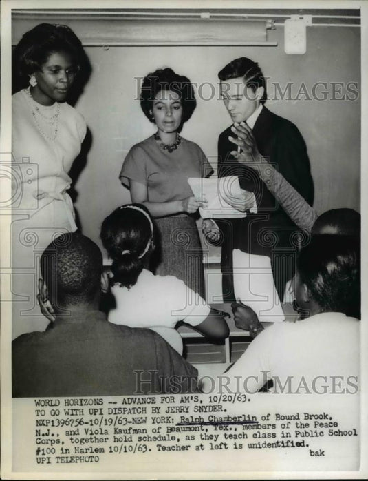 1963 Press Photo Ralph Chamberlin and Viola Kaufman as they teach class - Historic Images