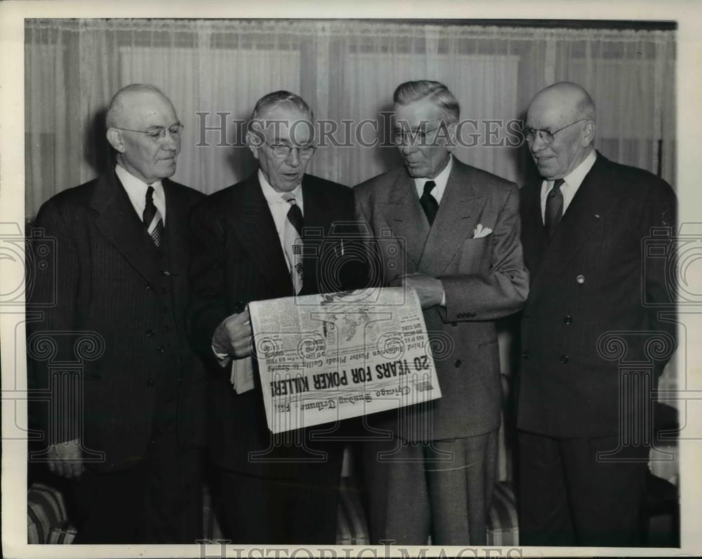 1949 Press Photo Waukegan Illinois George H Large Walter Oregon Marlin Hebes - Historic Images