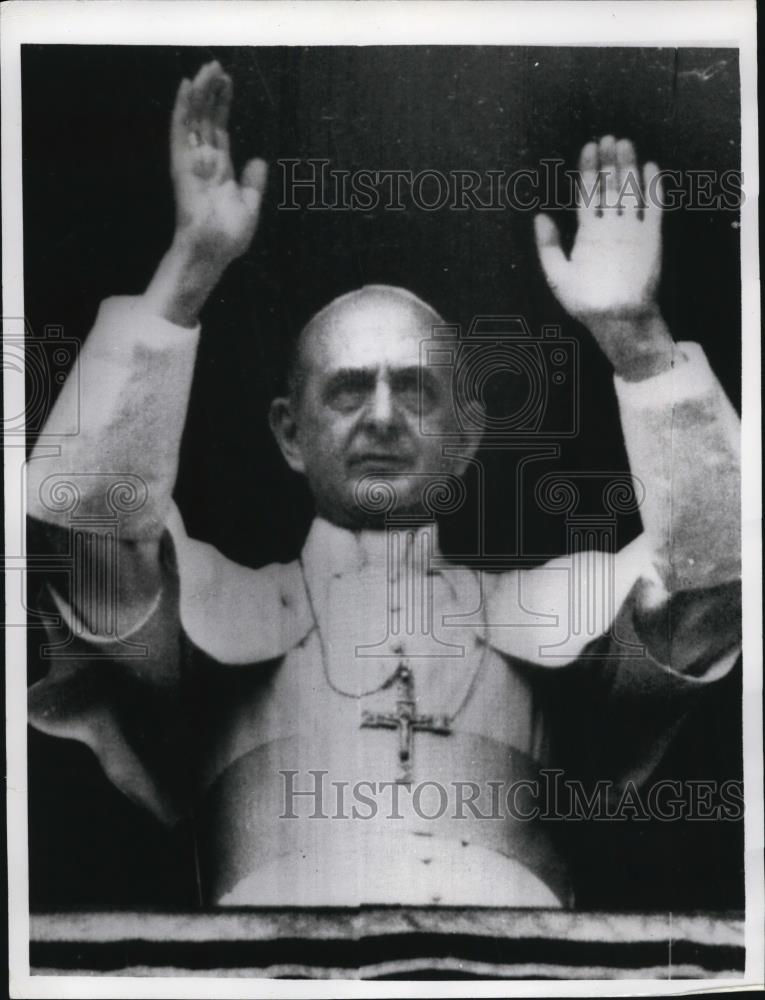 1966 Press Photo Vatican City Pope Paul VI at St Peter&#39;s Square blessing - Historic Images