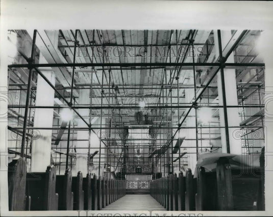 1959 Press Photo Pipes form intricate pattern inside the St Joseph's Catholic - Historic Images