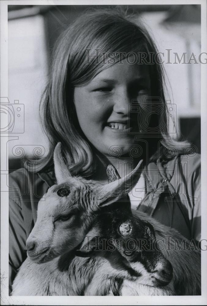 1969 Press Photo Laura Domino with a couple of de horned goats - Historic Images